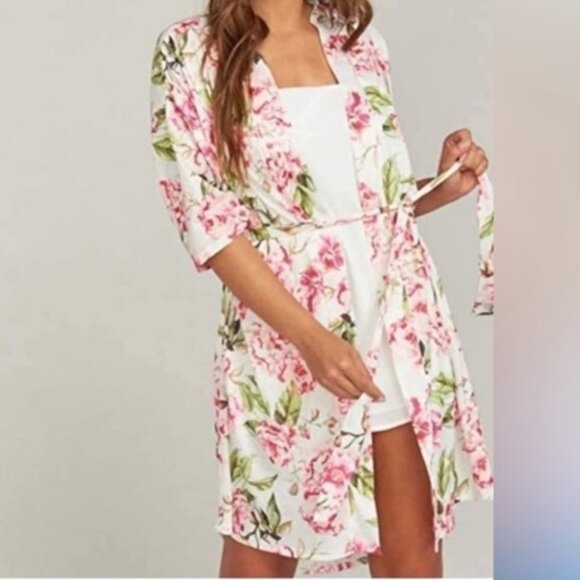 Show Me Your Mumu // Brie Floral Robe in Garden of Blooms Print - Picture 1 of 5